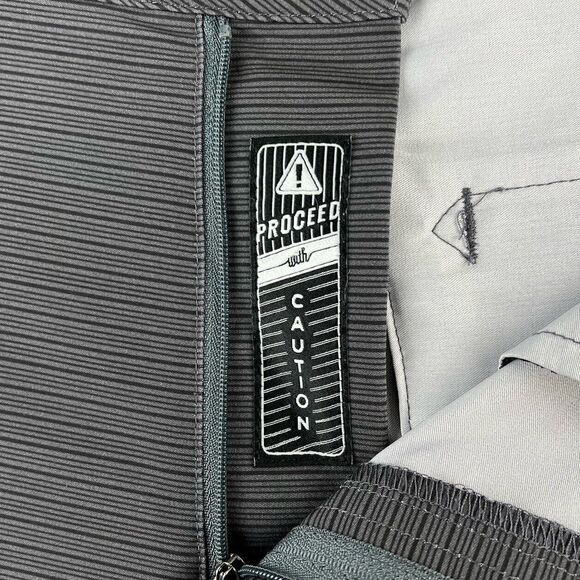 Travis Mathew Mens Loreto Shorts Par 4 Size 36 Gray Stripe Performance Golf - Picture 6 of 7